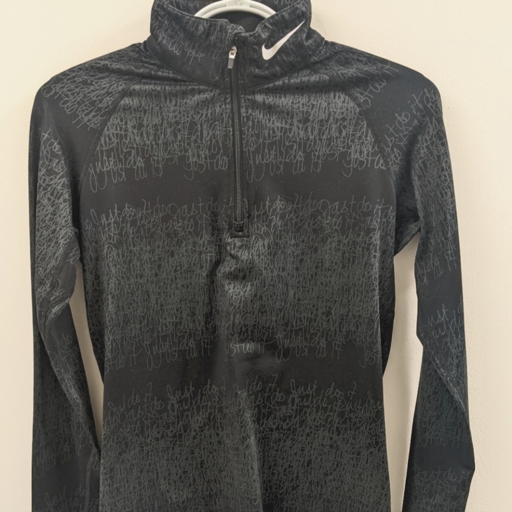 Nike quarter zip therma fit pullover